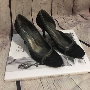 Donald J. Pliner Pumps